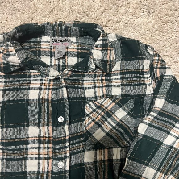 Wrangler Women’s Green Plaid Flannel Small - Picture 3 of 4